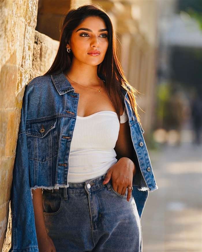 Kalpana Sharma-hot51